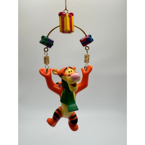 Hallmark Keepsake Tigger with presents Winnie the Pooh Christmas Ornament no box - Picture 2 of 5